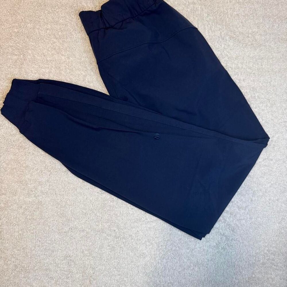 Lululemon Women's Navy Joggers